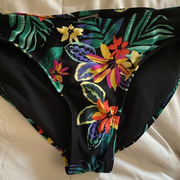 SOLD - Picture 2 of 6